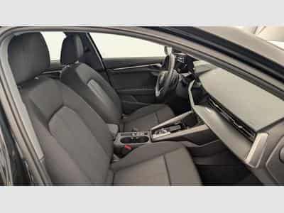Audi A3 35 TDI 150 S tronic 7 Business Executive (2024) - Photo 9