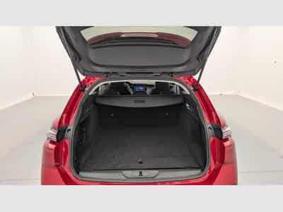 Peugeot 308 Hybrid 145 e-DCS6 Allure (2025) - Photo 11