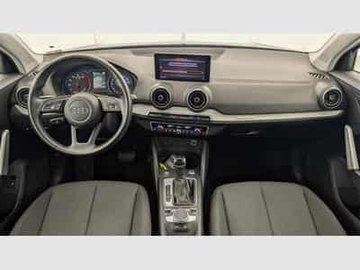 Audi Q2 35 TFSI 150 S tronic 7 Design (2022) - Photo 13