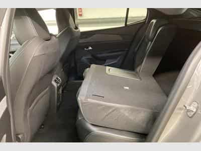Peugeot 408 Hybrid 145 e-DCS6 Allure (2025) - Photo 10