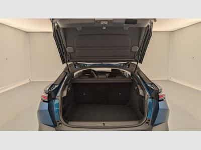 Peugeot 408 Hybrid 145 e-DCS6 Allure (2025) - Photo 11