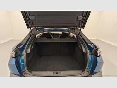 Peugeot 408 Hybrid 145 e-DCS6 Allure (2025) - Photo 11