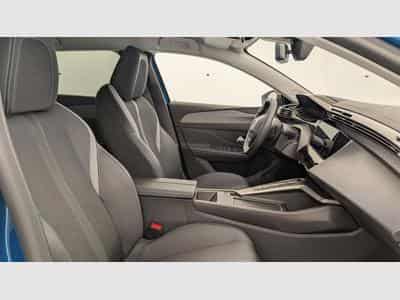 Peugeot 408 Hybrid 145 e-DCS6 Allure (2025) - Photo 9