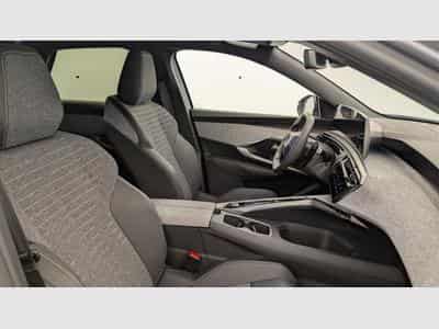 Peugeot 3008 Hybrid 145 e-DCS6 Allure (2025) - Photo 9