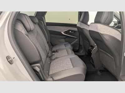 Peugeot 5008 HYBRID 145 CH E-DCS6 ALLURE (2025) - Photo 9