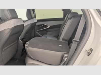 Peugeot 5008 HYBRID 145 CH E-DCS6 ALLURE (2025) - Photo 11