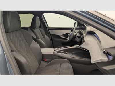 Peugeot 5008 HYBRID 145CH E-DCS6 GT (2025) - Photo 8