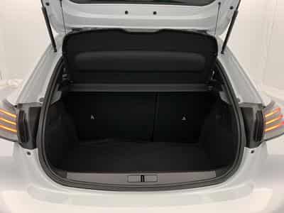 Peugeot 208 Hybrid 110 ch e-DCS6 Allure (2026) - Photo 9