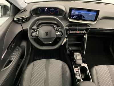 Peugeot 208 Hybrid 110 ch e-DCS6 Allure (2026) - Photo 12