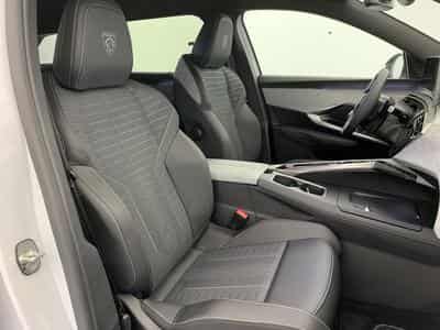 Peugeot 5008 Hybrid 145 e-DCS6 GT (2025) - Foto 10