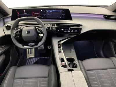 Peugeot 5008 Hybrid 145 e-DCS6 GT (2025) - Foto 14