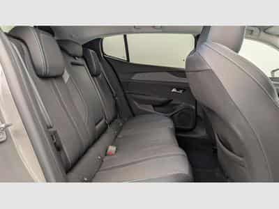 Peugeot 408 Hybrid 145 e-DCS6 Allure (2025) - Foto 10