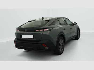 Peugeot 408 Hybrid 145 e-DCS6 Allure (2025) - Foto 7