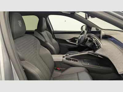 Peugeot 3008 Hybrid 145 e-DCS6 GT (2025) - Foto 9
