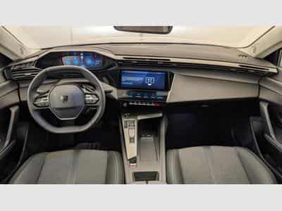 Peugeot 408 Hybrid 136 e-DCS6 Allure (2024) - Photo 13