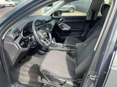 Audi Q3 2.0D 150 CV S-TRONIC (2021) - Photo 4