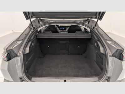 Peugeot 408 Hybrid 145 e-DCS6 Allure (2025) - Photo 11