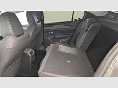 Peugeot 408 Hybrid 145 e-DCS6 Allure (2025) - Photo 12