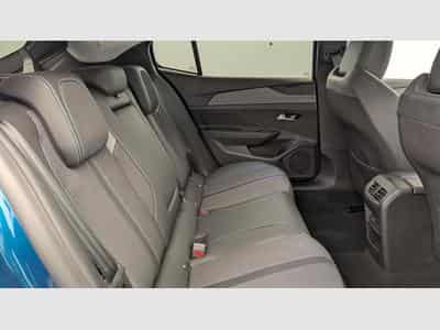Peugeot 408 Hybrid 136 e-DCS6 Allure (2025) - Photo 10