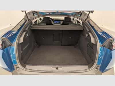 Peugeot 408 Hybrid 136 e-DCS6 Allure (2025) - Photo 11