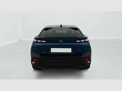Peugeot 408 Hybrid 136 e-DCS6 Allure (2025) - Photo 6