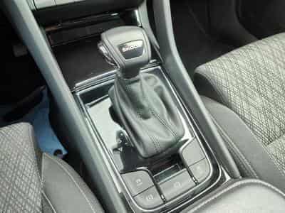 Skoda Karoq 2.0 TDI DSG CARPLAY GPS CAMERA ATTELAGE (2023) - Foto 15