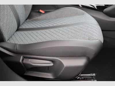 Peugeot 2008 Allure (2025) - Photo 15