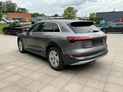 Audi e-tron Advanced (2023) - Photo 4
