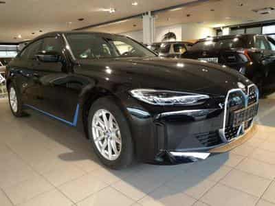 Bmw i4 eDrive40 (2023) - Photo 2