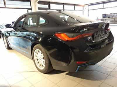 Bmw i4 eDrive40 (2023) - Photo 4