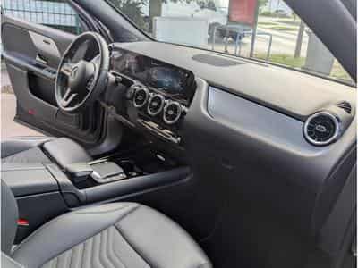 Mercedes GLA 200 163CV 7G-TRONIC * GARANTIE CONSTRUCTEUR * (2023) - Photo 4