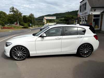 BMW 118 i Advantage Clime, Radar de recul, Sièges chauffants, 2e mai (2017) - Photo 4