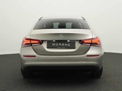 Mercedes A 180 d Limousine (2019) - Photo 4