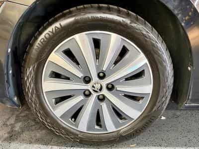 Skoda Superb Superb Combi 2.0 150cv STYLE Navig/SiègCh/ClimaA (2023) - Photo 3