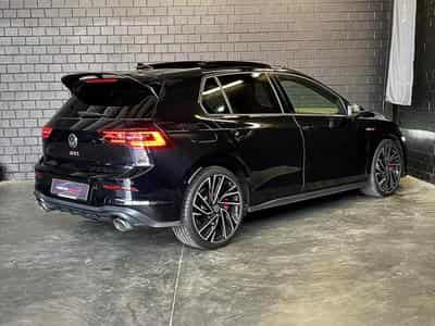 VW Golf GTI Clubsport 2.0 TSI 300 CV DSG7 * DCC * MATRIX *PANO* *HAR (2023) - Photo 6