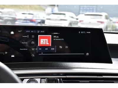 Peugeot 3008 1.2 Hybrid 145 e-DCS6 Allure ACC CAM 360 1° MAIN (2025) - Foto 11