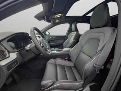 Volvo XC60 T6 Plus Dark / Hybride KIT HIVER (2025) - Photo 9