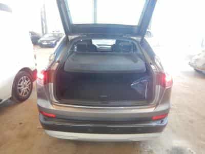 Audi Q4 e-tron Sportback 45 (2024) - Photo 11