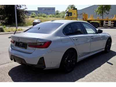 BMW 330 330e Aut. Pack M 19" HuD pack Innovation Driving Assistant (2024) - Photo 4