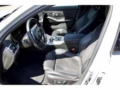 BMW 330 330e Aut. Pack M 19" HuD pack Innovation Driving Assistant (2024) - Photo 7