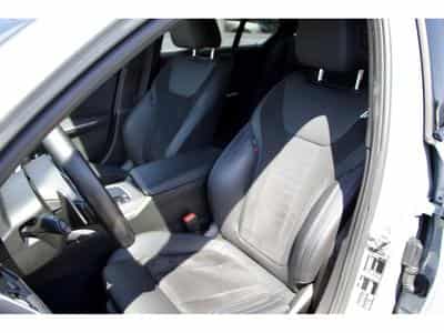 BMW 330 330e Aut. Pack M 19" HuD pack Innovation Driving Assistant (2024) - Photo 8