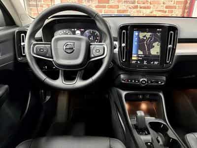 VOLVO XC40 XC40 D4 2.0 190cv Auto AWD MOMENTUM (2020) - Photo 4