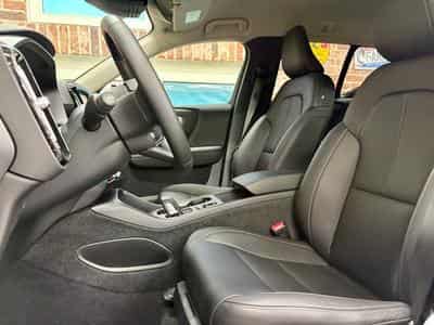 VOLVO XC40 XC40 D4 2.0 190cv Auto AWD MOMENTUM (2020) - Photo 5