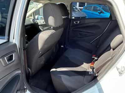 Ford Fiesta Fiesta Titanium 1.6 TDCi *Navi*SHZ*PDC*Euro5* (2014) - Photo 8