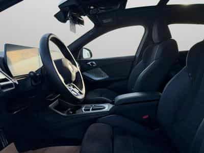 BMW 120 I Pack M / Panoramique / Essence (2025) - Foto 12