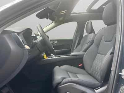 Volvo XC60 FACELIFT T6 Plus Dark / Hybride KIT HIVER INCLUS (2025) - Foto 12