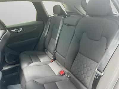 Volvo XC60 FACELIFT T6 Plus Dark / Hybride KIT HIVER INCLUS (2025) - Foto 15