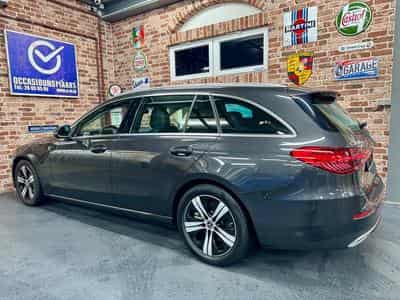 Mercedes C 200 C 200d Break 2.0 163cv Auto AVANTGARDE (2024) - Foto 2