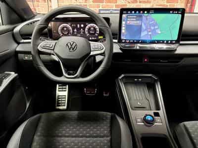VW T-Roc T-Roc 1.5 eTSI 150cv Hyb-Ess R-LINE (2026) - Foto 4