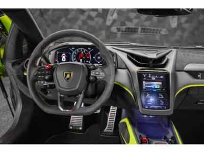 Lamborghini Revuelto AD PERSONAM - VERDE CITREA / ROSSO MARS (2025) - Foto 8